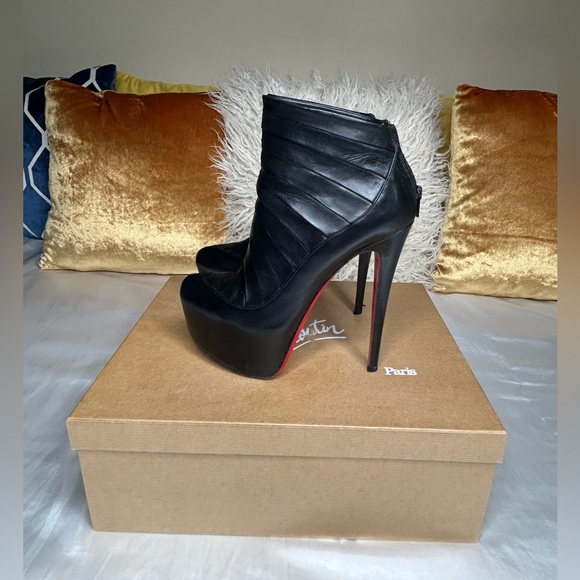 Christian Louboutin Armor Nappa 160 Booties - Picture 3 of 15